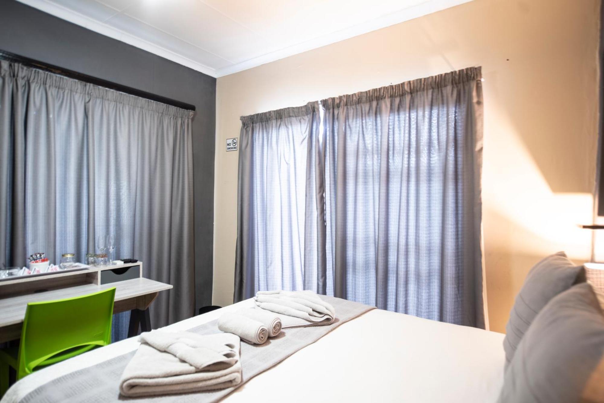 Meadowbrook Guesthouse Pretoria-Noord Dış mekan fotoğraf